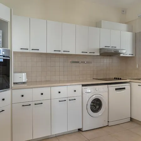 Phaedrus Living Old Town Seaview Flat * Paphos