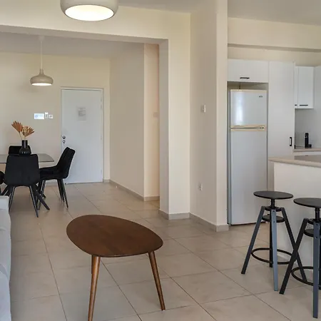 Phaedrus Living Old Town Seaview Flat شقة *