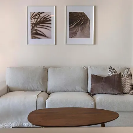 Phaedrus Living Old Town Seaview Flat بافوس